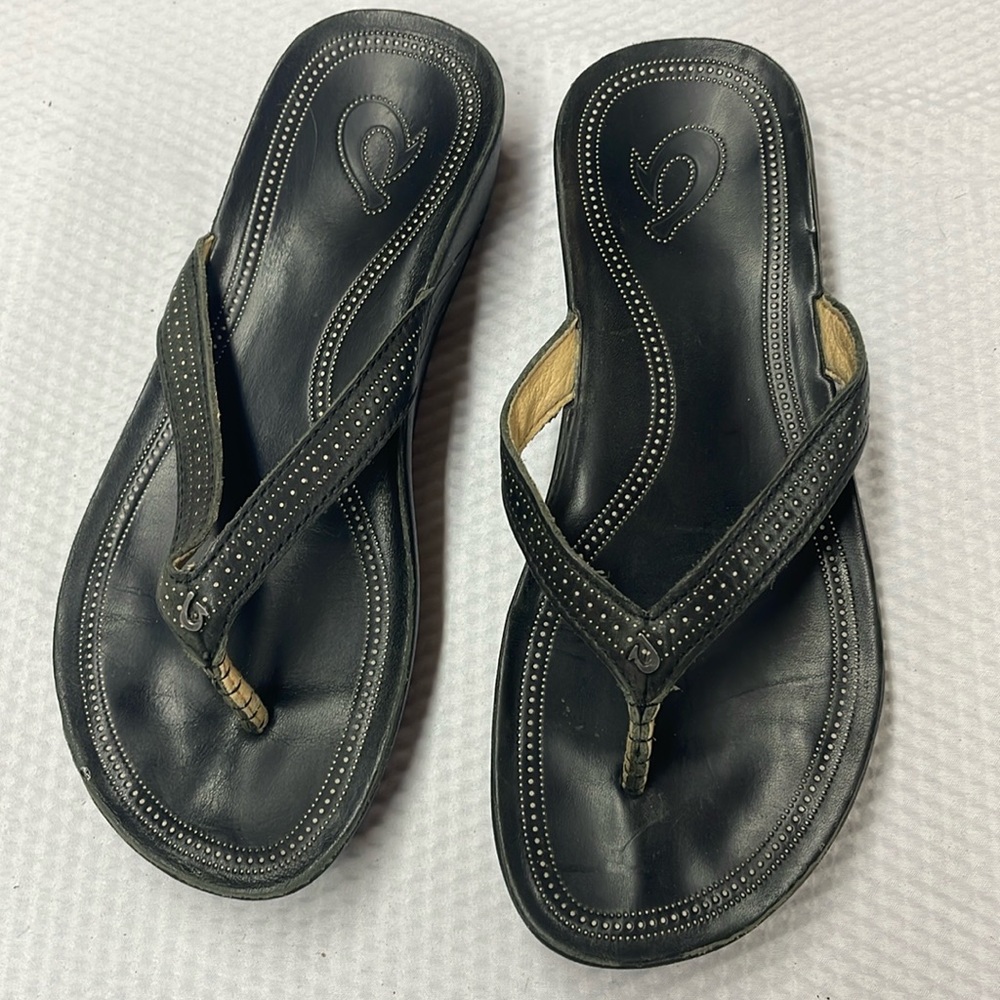OluKai Ola Leather Thong Toe Flip Flop Sandals Size 6